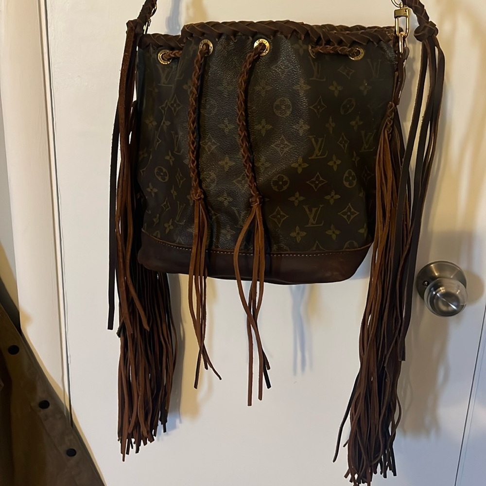 Fringe LV crossbody petite Noe bag